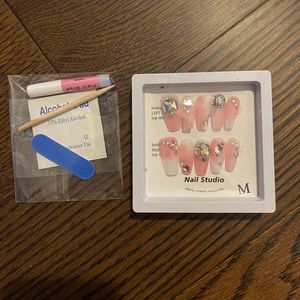 Press on Nails Pink and Crystal Diamond Oval Shape Vacation Style Full Set